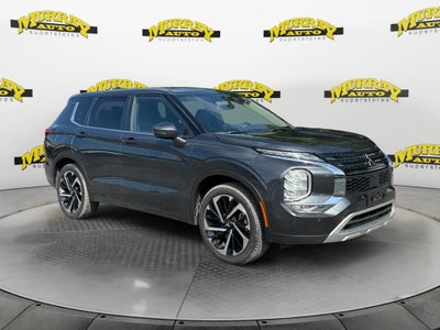 2024 Mitsubishi Outlander Base