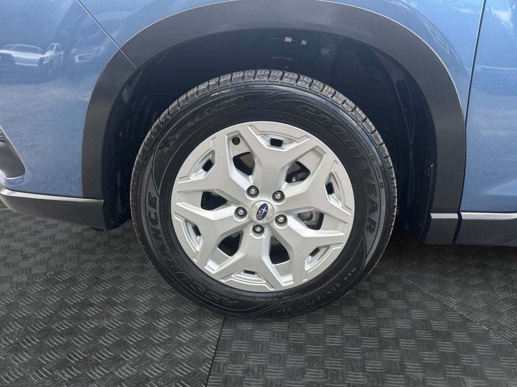2023 Subaru Forester Base