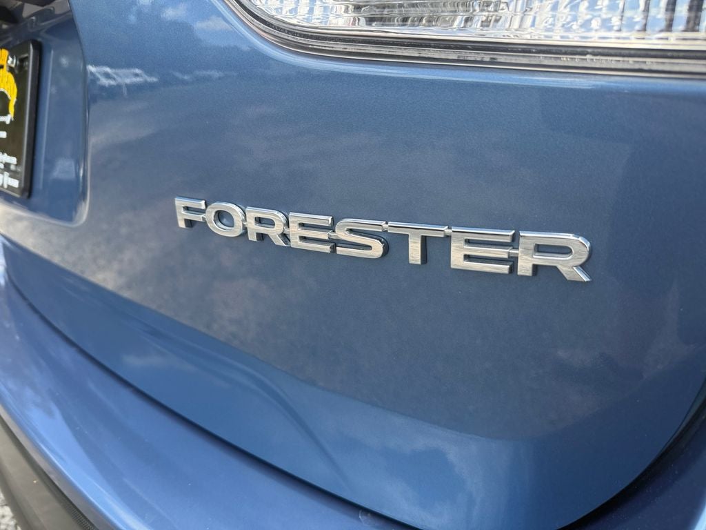 2023 Subaru Forester Base
