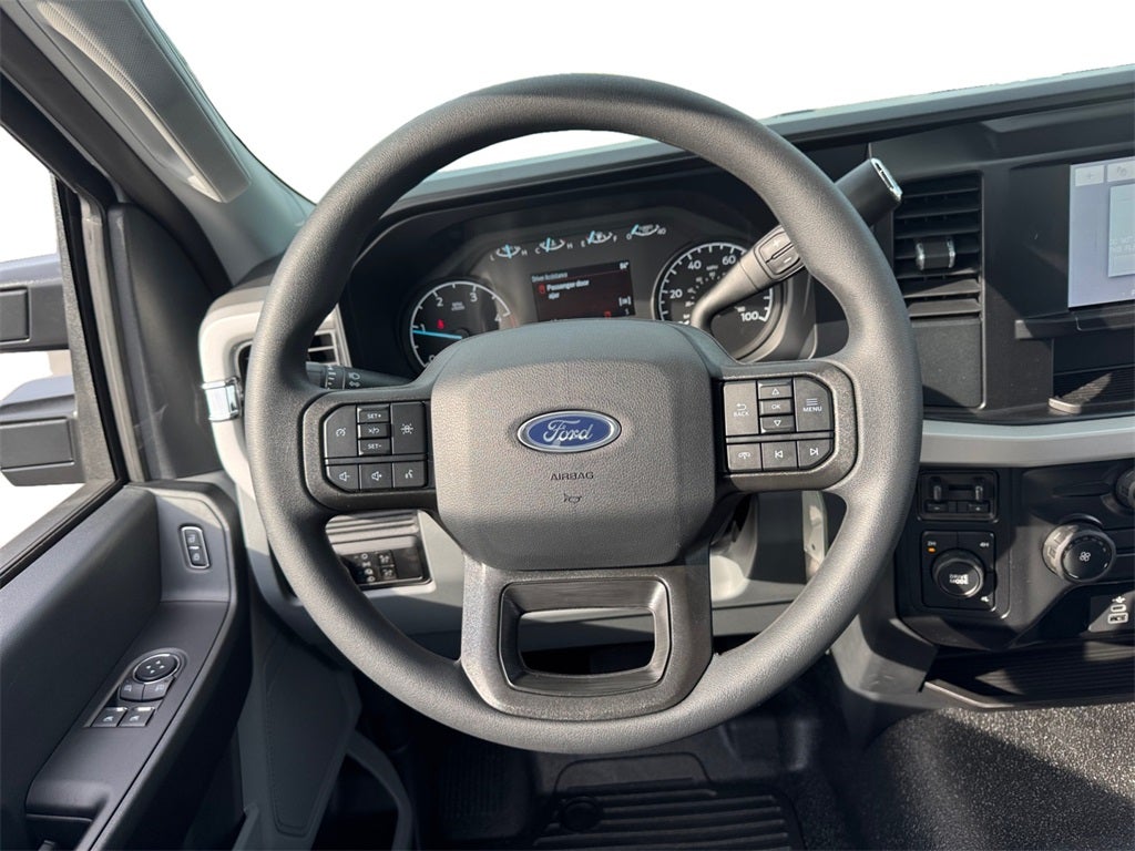 2025 Ford F-600SD XL