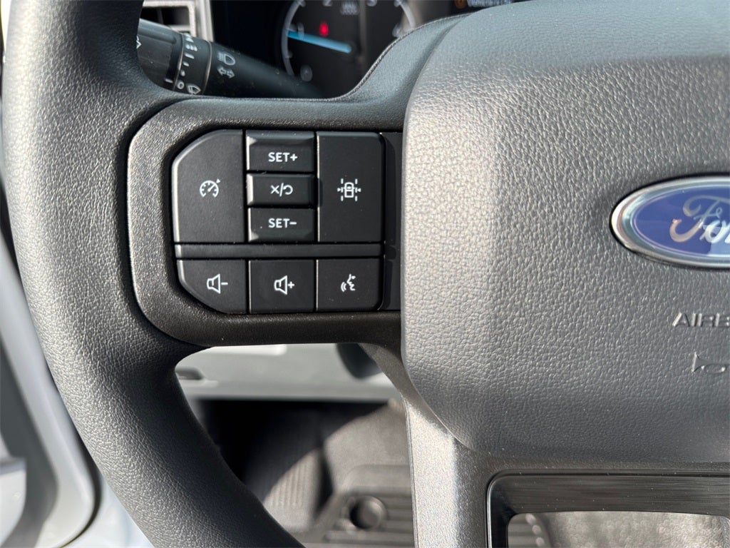 2025 Ford F-600SD XL