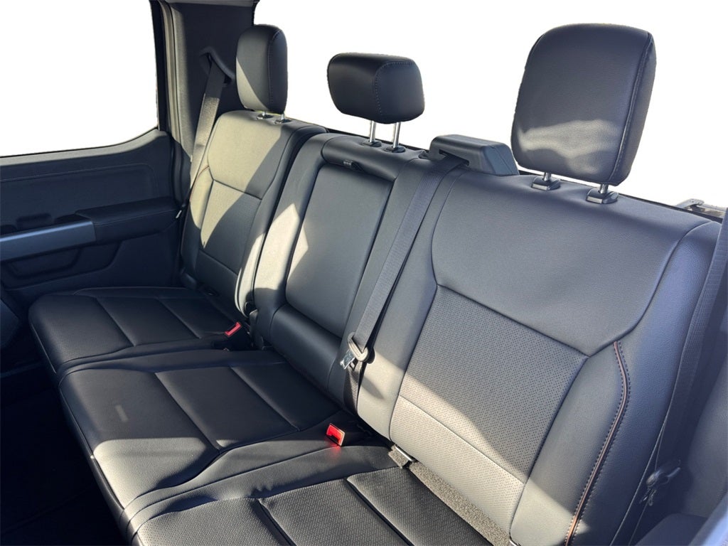 2026 Ford F-550SD Lariat DRW