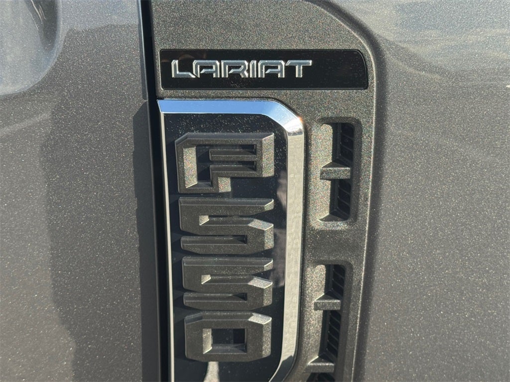 2026 Ford F-550SD Lariat DRW