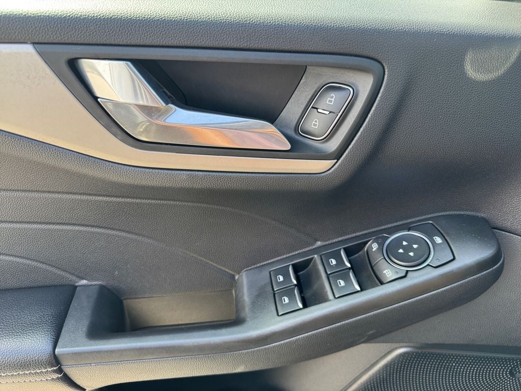 2021 Ford Escape Hybrid SE