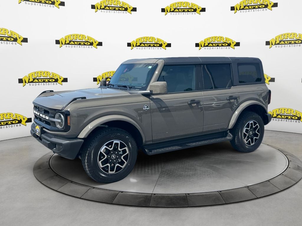 2026 Ford Bronco Outer Banks