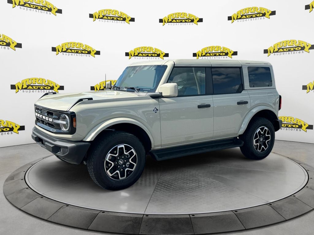 2026 Ford Bronco Outer Banks