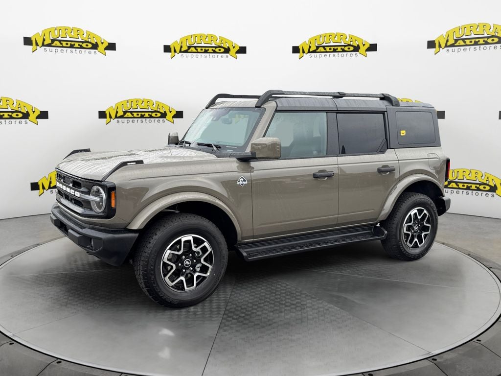 2026 Ford Bronco Outer Banks