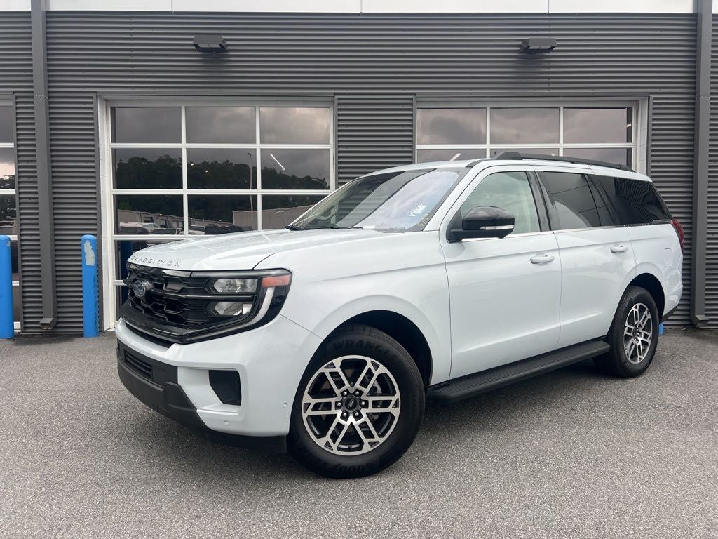 2025 Ford Expedition's photo