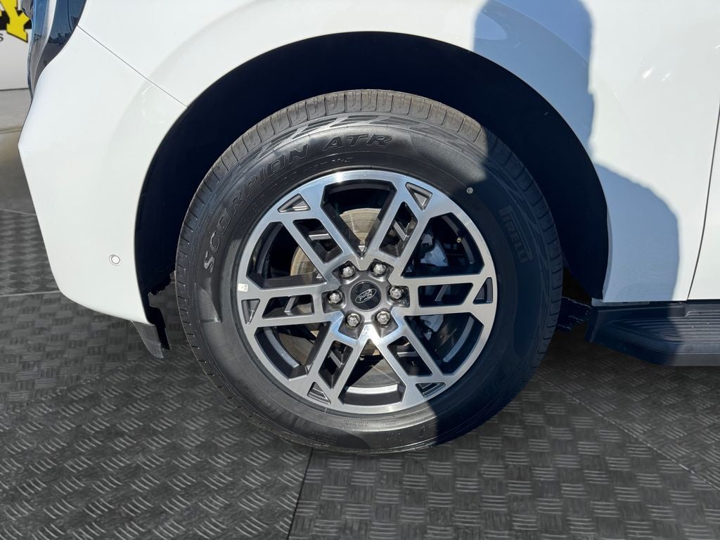 2025 Ford Expedition Active 4X4