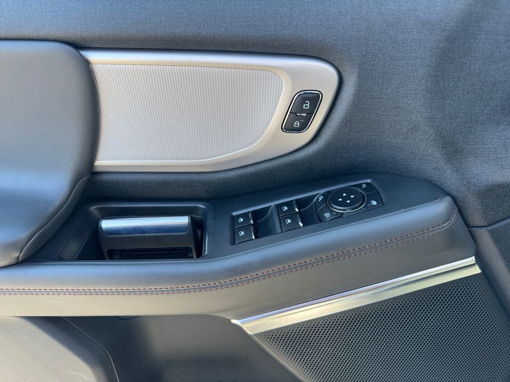 2025 Ford Expedition Active 4X4