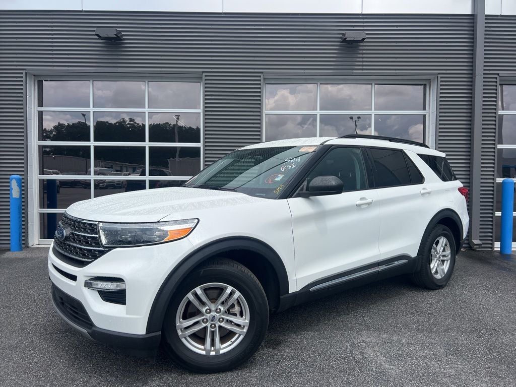 2023 Ford Explorer XLT RWD's photo