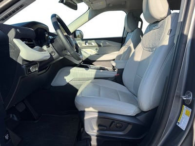 2025 Ford Explorer Platinum