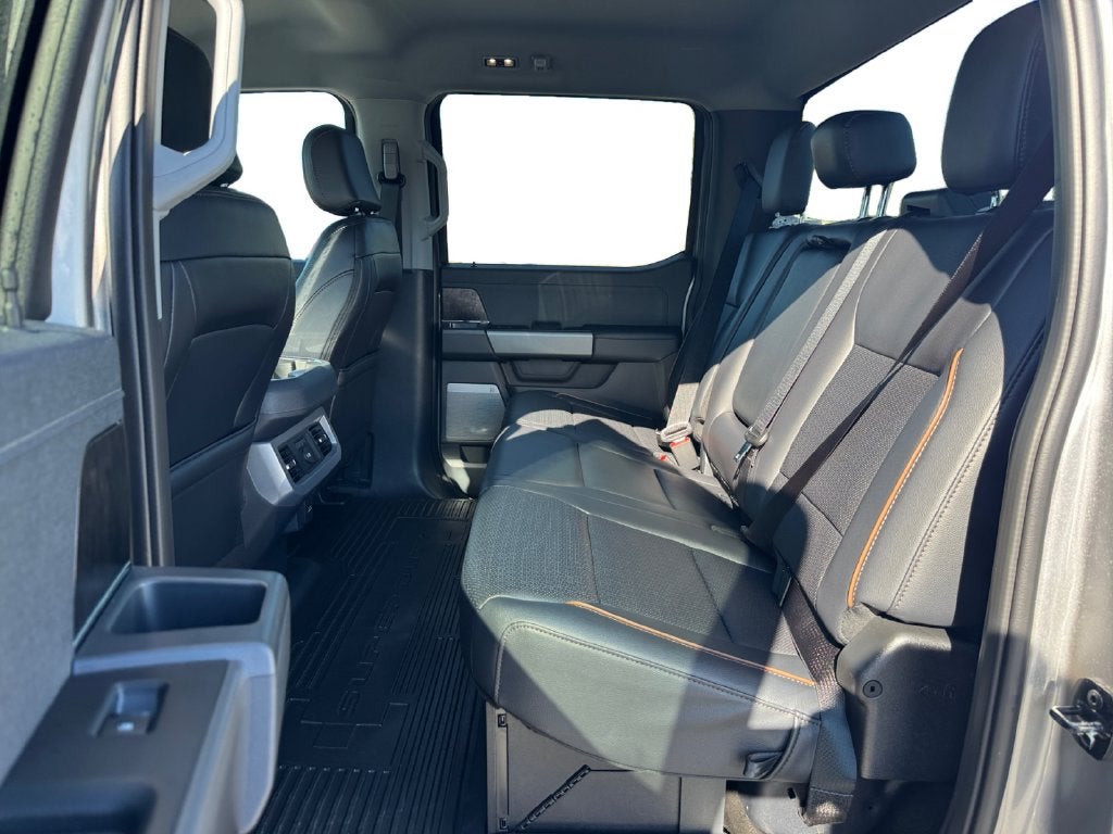 2027 Ford F-350SD Lariat
