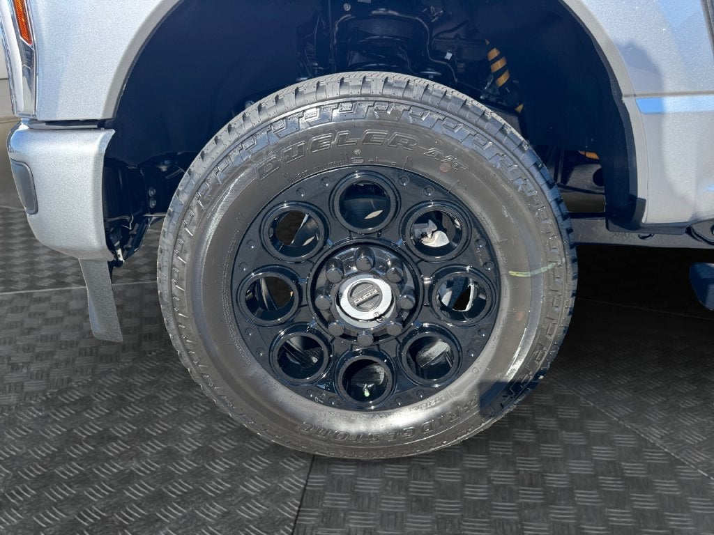 2027 Ford F-350SD Lariat