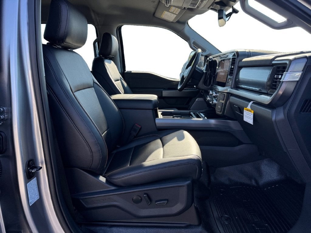 2027 Ford F-350SD Lariat