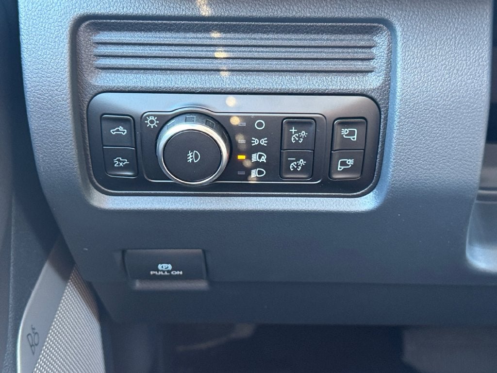 2027 Ford F-350SD Lariat
