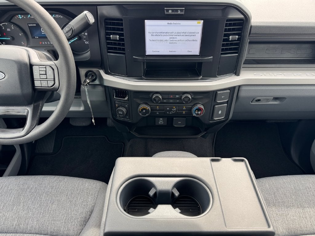 2027 Ford F-350SD XL