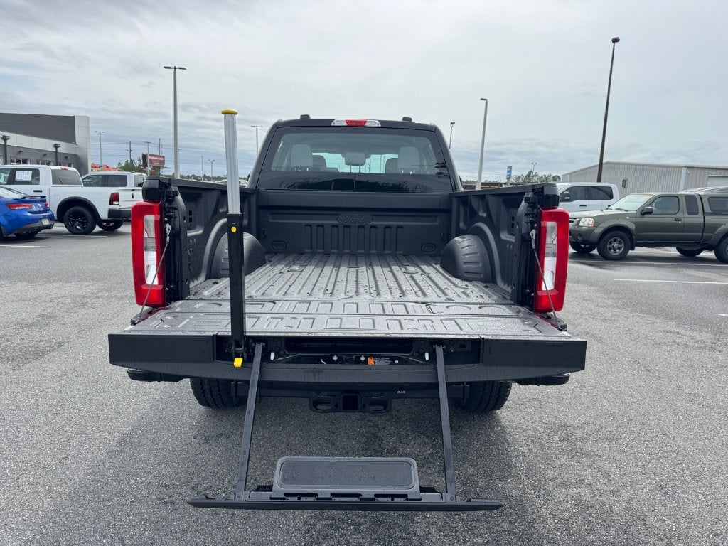 2027 Ford F-350SD XL