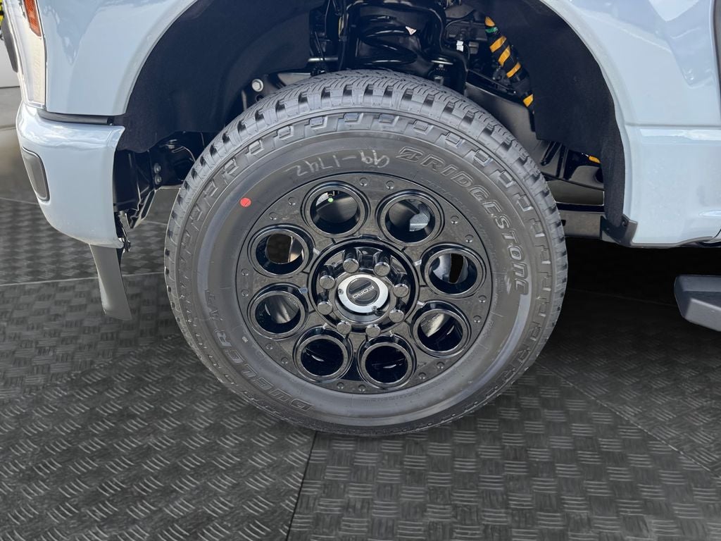2027 Ford F-350SD Lariat