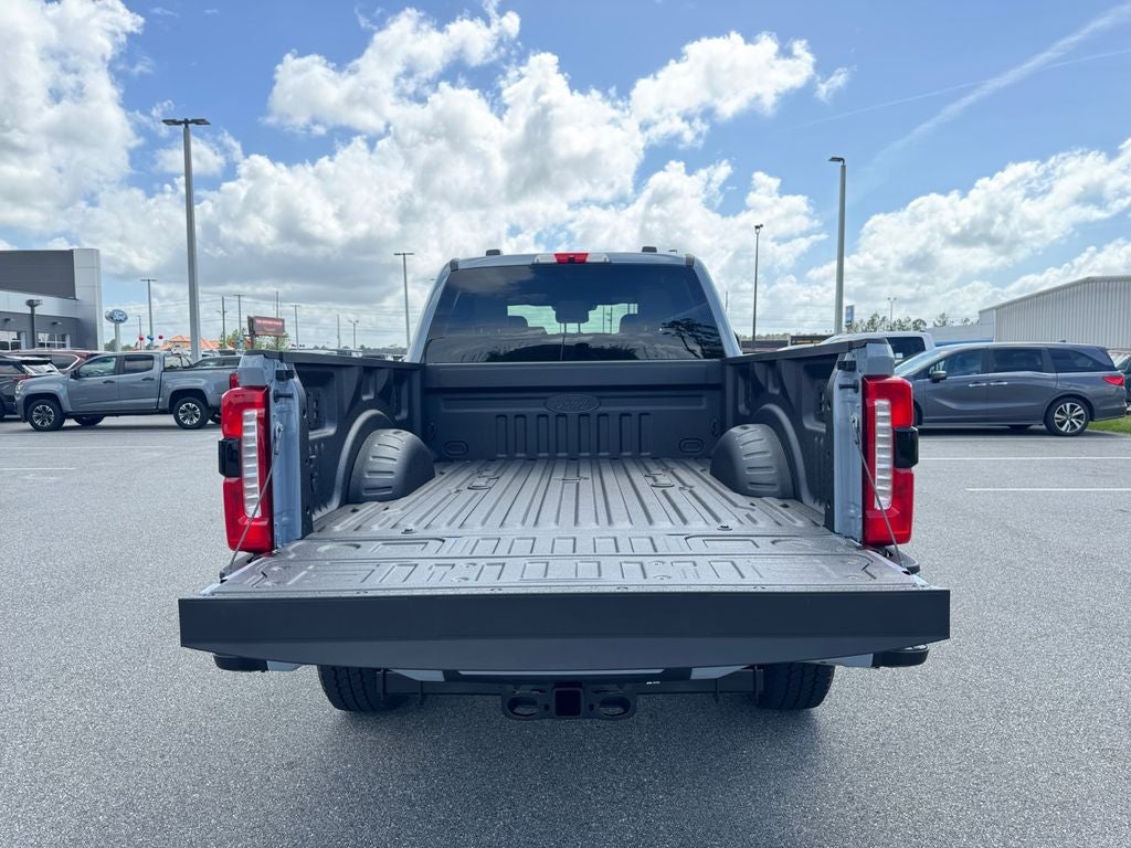 2027 Ford F-350SD Lariat