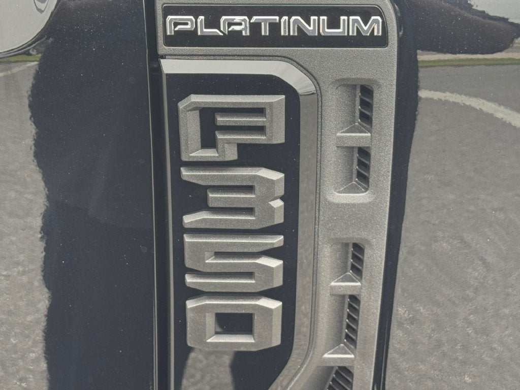 2027 Ford F-350SD Platinum