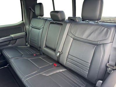 2027 Ford F-350SD Platinum
