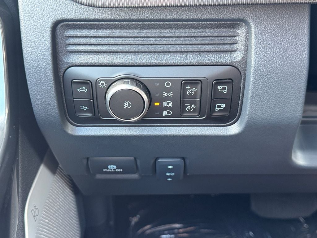 2027 Ford F-350SD Platinum