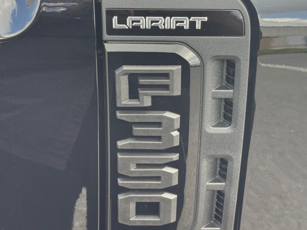 2027 Ford F-350SD Lariat
