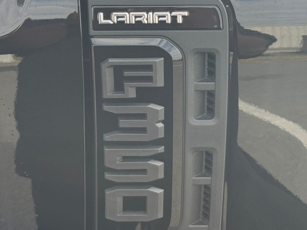 2025 Ford F-350SD Lariat