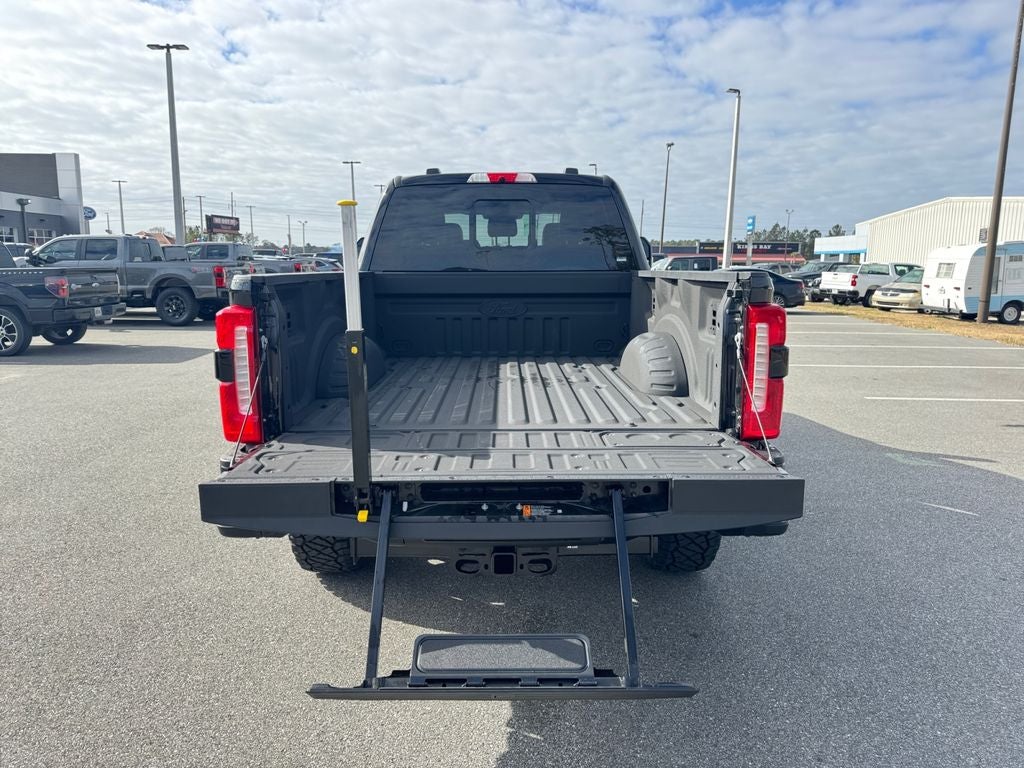 2025 Ford F-350SD Lariat