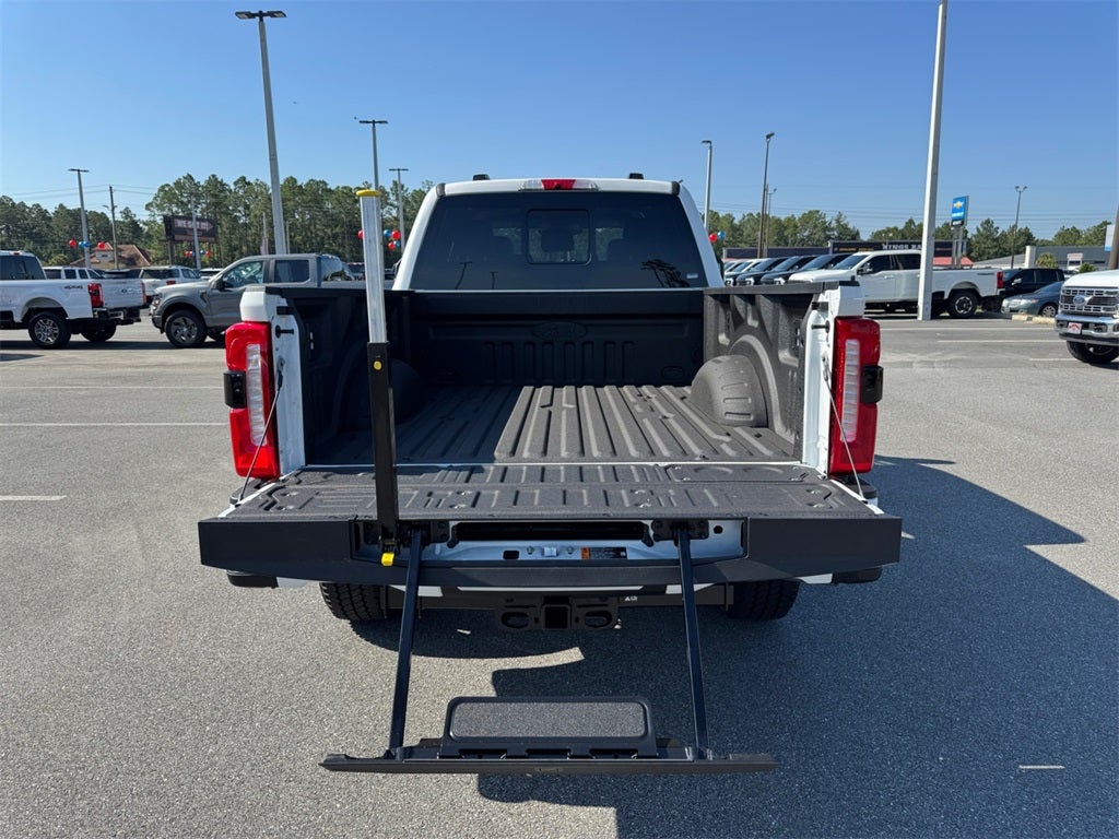 2025 Ford F-350SD Lariat