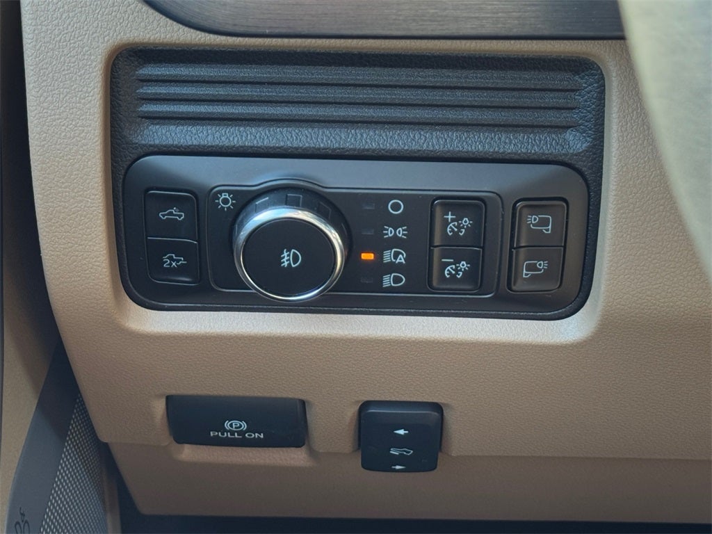 2025 Ford F-350SD Lariat