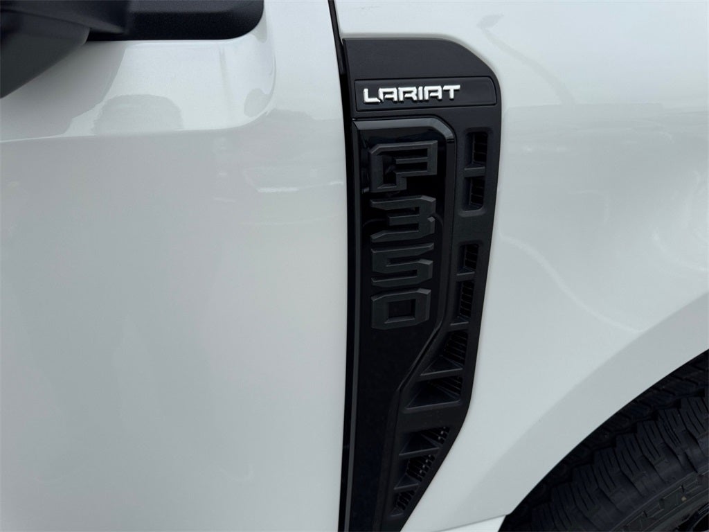 2025 Ford F-350SD Lariat