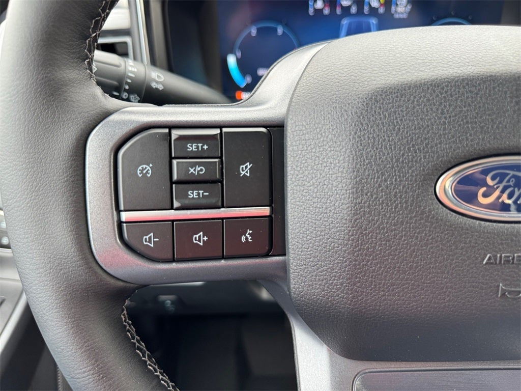 2025 Ford F-350SD Lariat