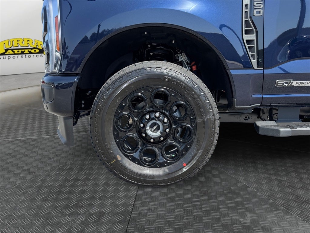 2025 Ford F-350SD Lariat