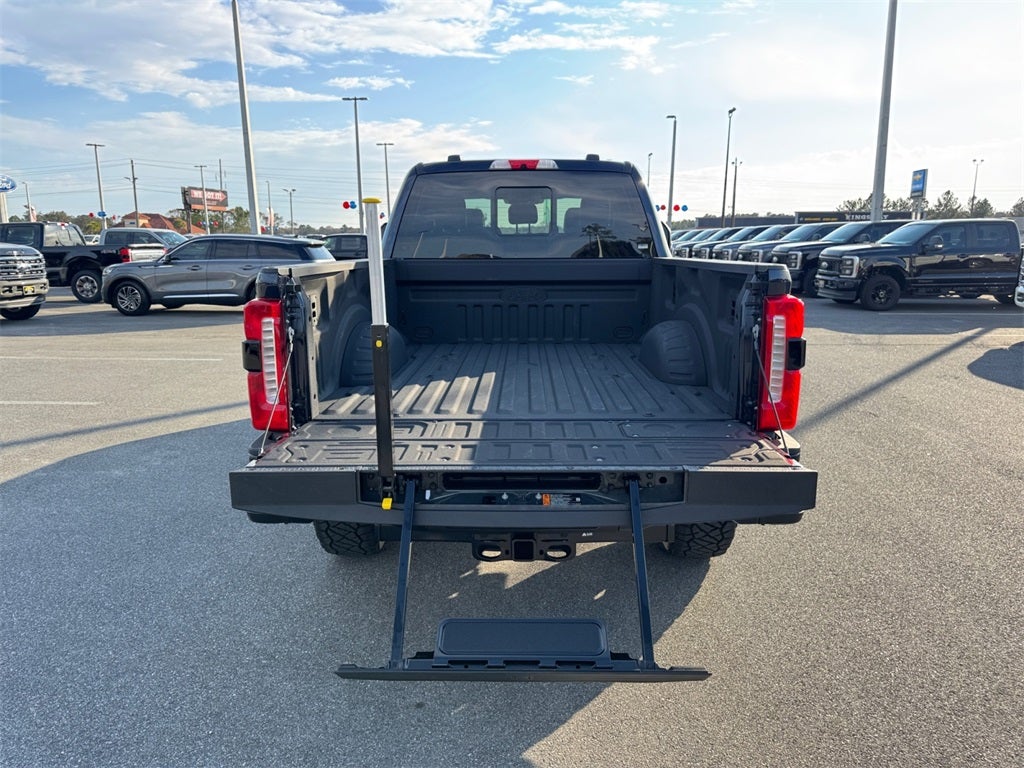 2025 Ford F-350SD Lariat