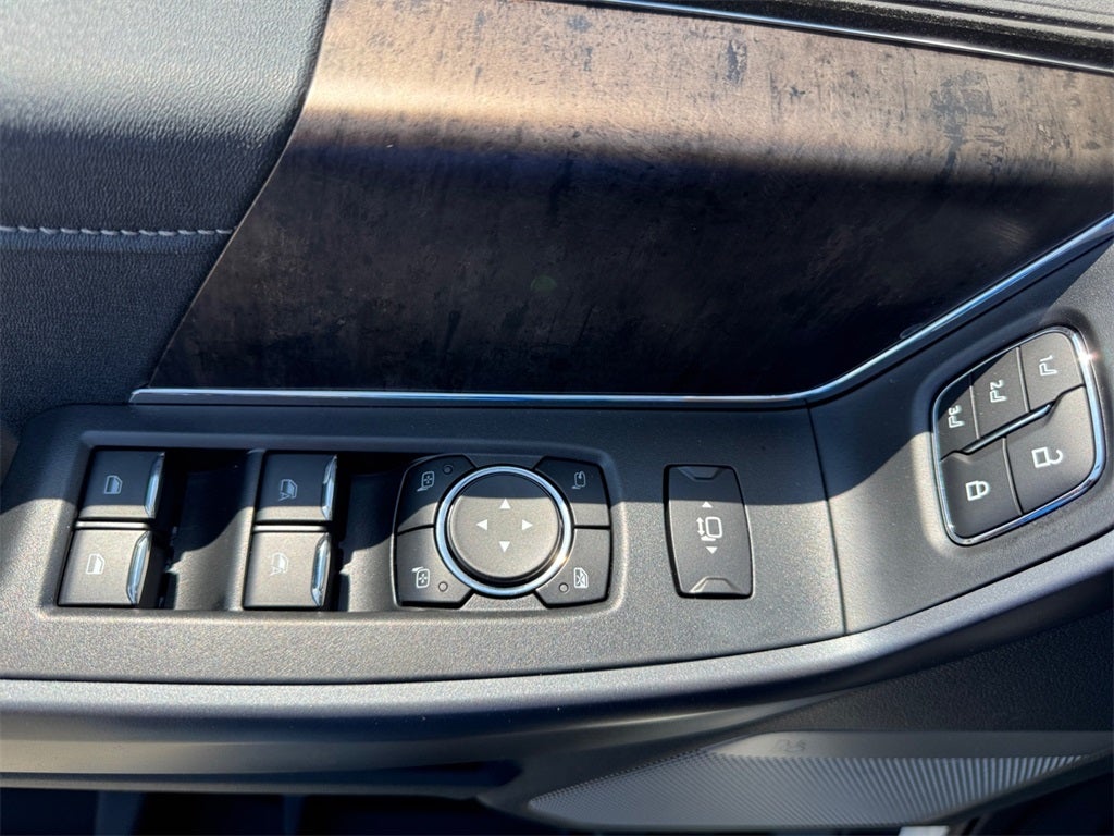 2025 Ford F-350SD Lariat