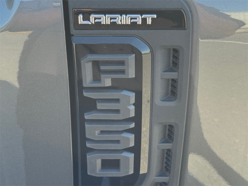 2025 Ford F-350SD Lariat