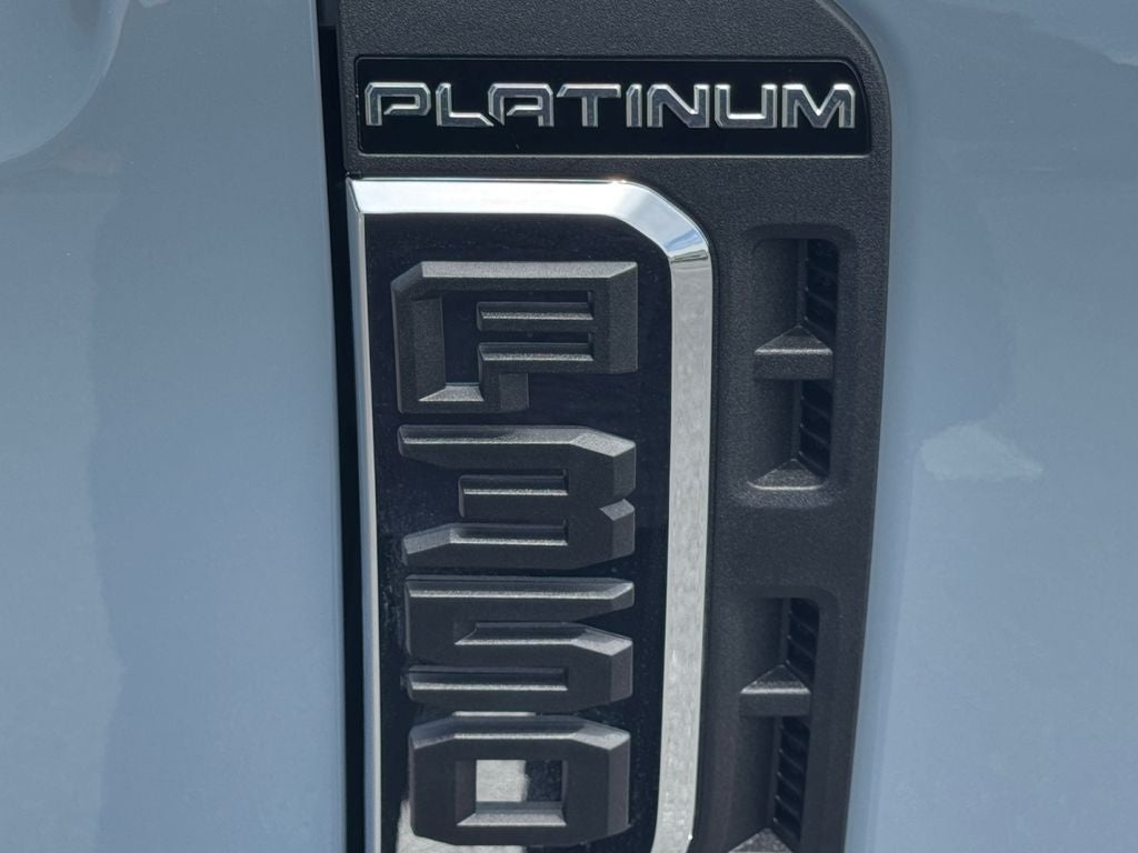 2026 Ford F-350SD Platinum DRW