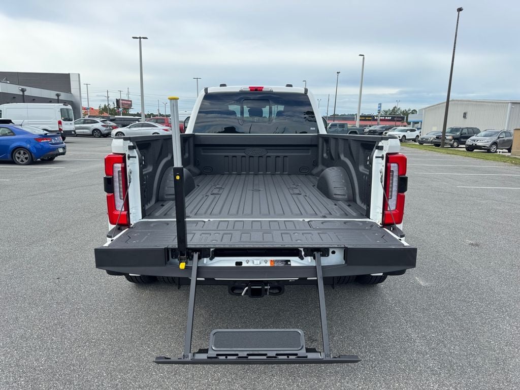 2026 Ford F-350SD Platinum DRW