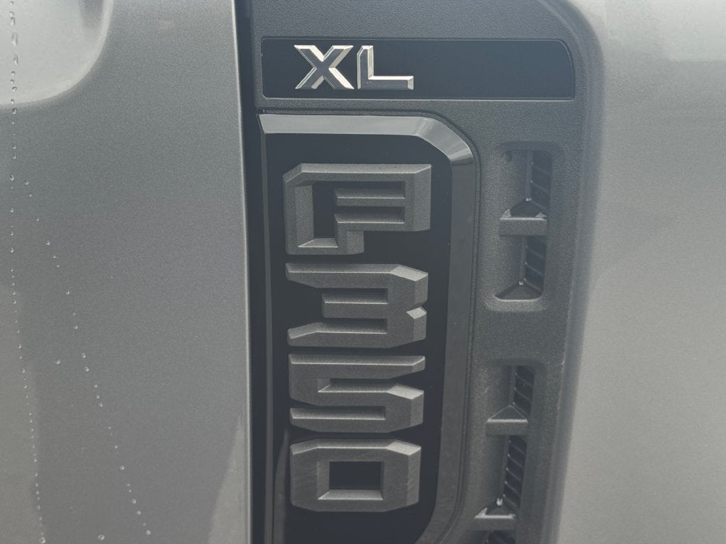 2027 Ford F-350SD XL DRW