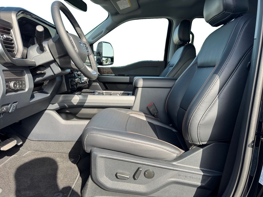 2026 Ford F-350SD Lariat DRW