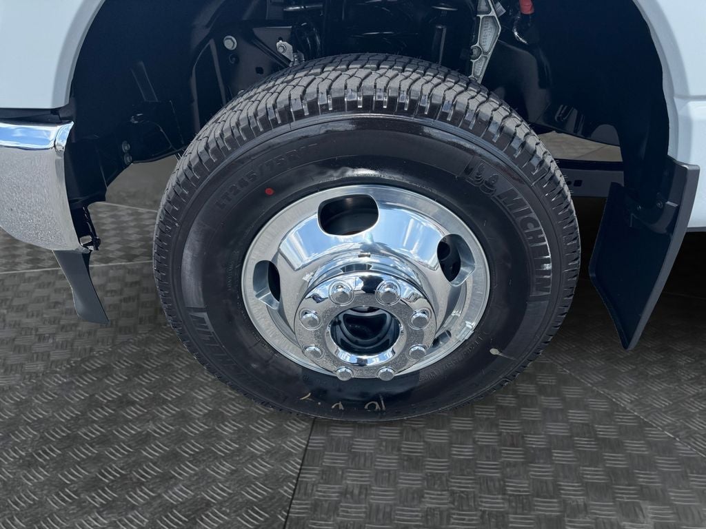 2026 Ford F-350SD Lariat DRW