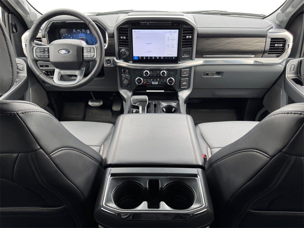 2025 Ford F-150 Lariat 5.0 V8