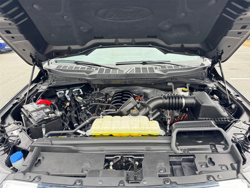 2025 Ford F-150 Lariat 5.0 V8