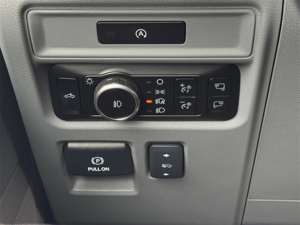 2025 Ford F-150 Lariat 5.0 V8