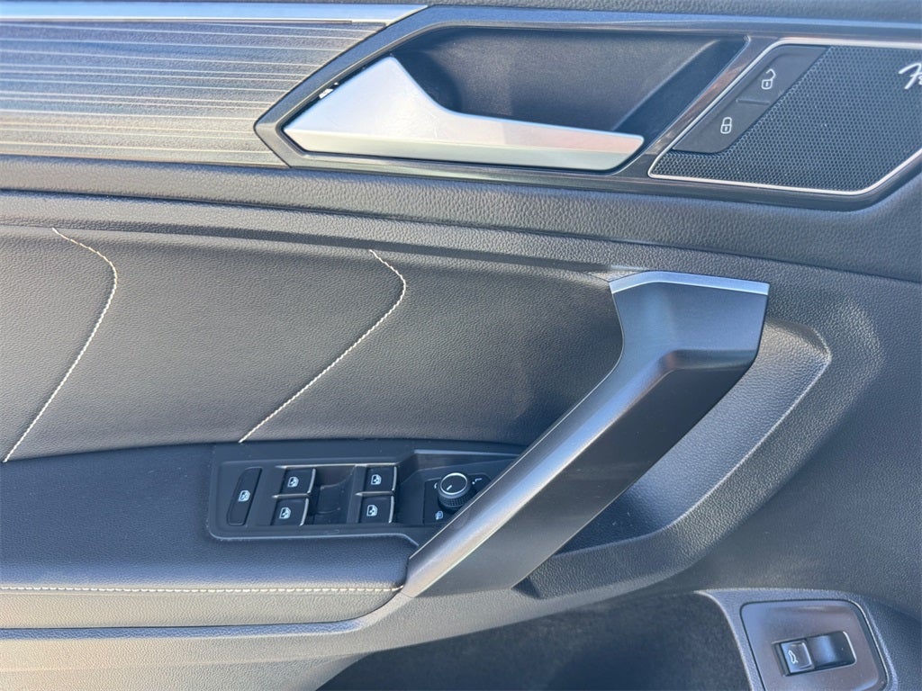 2022 Volkswagen Tiguan 2.0T SEL R-Line