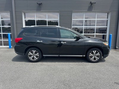 2019 Nissan Pathfinder SV