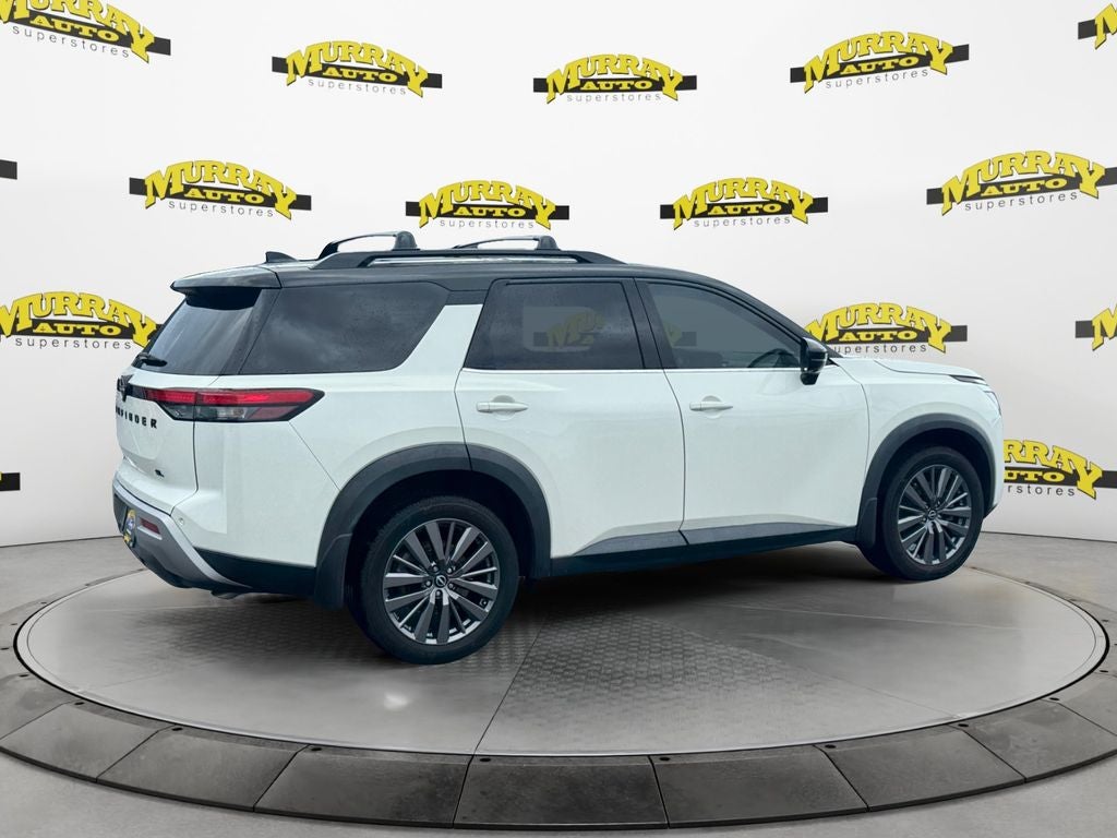 2023 Nissan Pathfinder SL