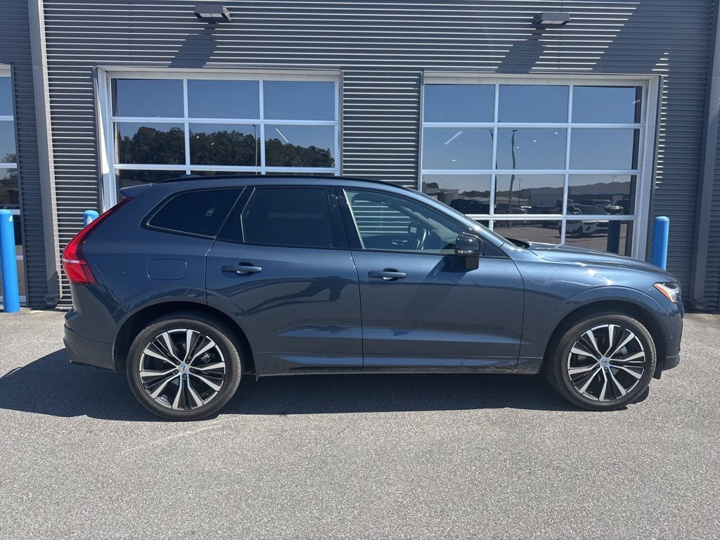 2025 Volvo XC60 B5 Plus